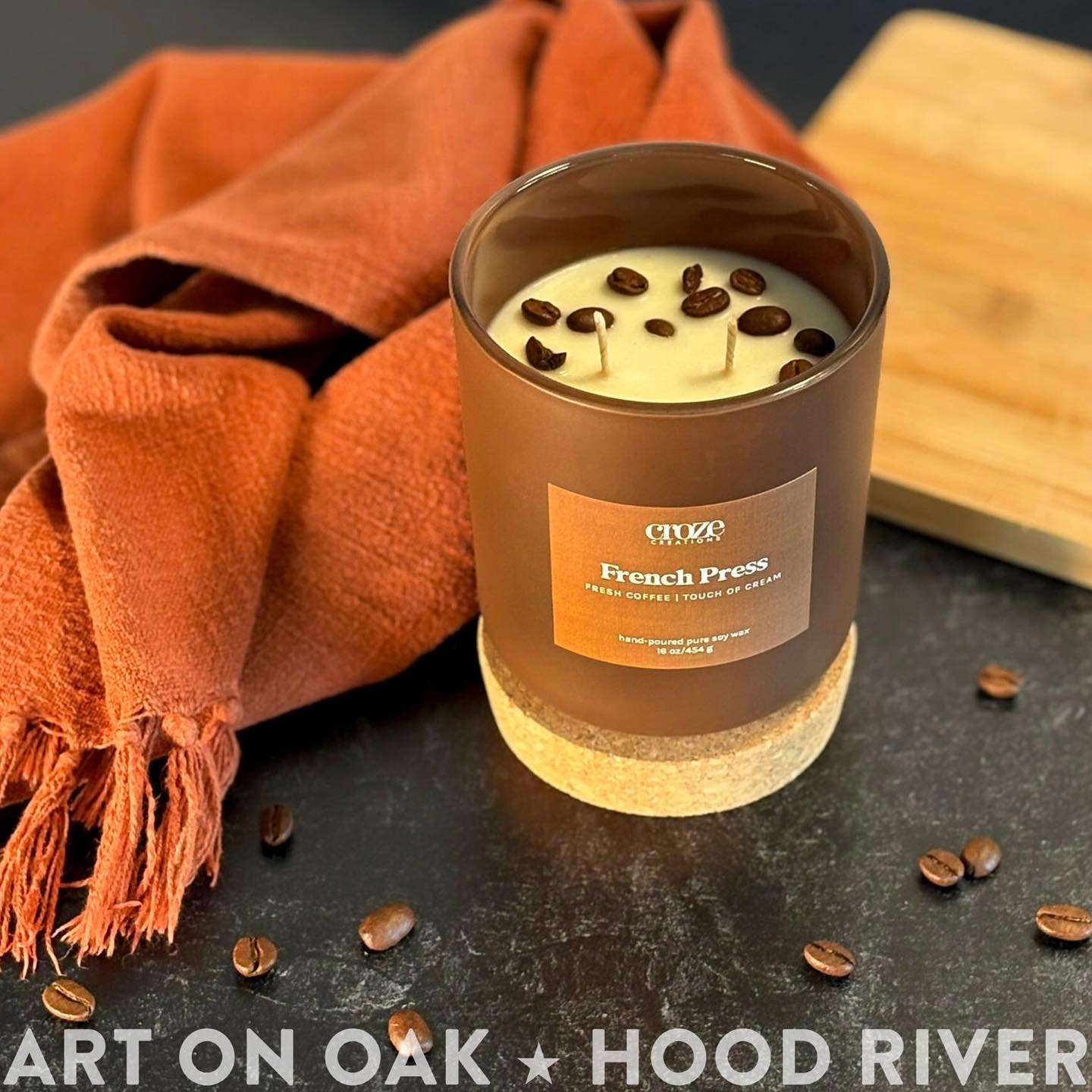 FEATURED ARTIST OF THE WEEK: Oh, no! Did you forget that the time changed last night? It’s gonna be getting dark by 4:30 p.m. tonight! Cory Cae Hagbery @croze.creations has got you covered with her gorgeous hand-poured soy candles. They have scents you’ll love no matter what the weather. The materials for her long-burning candles are natural and ecologically friendly, and her wax is from American grown soy. Check them out at Art On Oak, 210 Oak St., Hood River, OR. We’re open every day of the week from 10:00 a.m. - 5:00 p.m. — new time, of course! “The friendliest gallery in the Gorge.” #candles #handmadecandlesforsale #handpouredcandles #soycandles #scentedcandles #fragrantcandles #smallbatchcandles #hoodriver #hoodriveroregon #visithoodriver #timechange