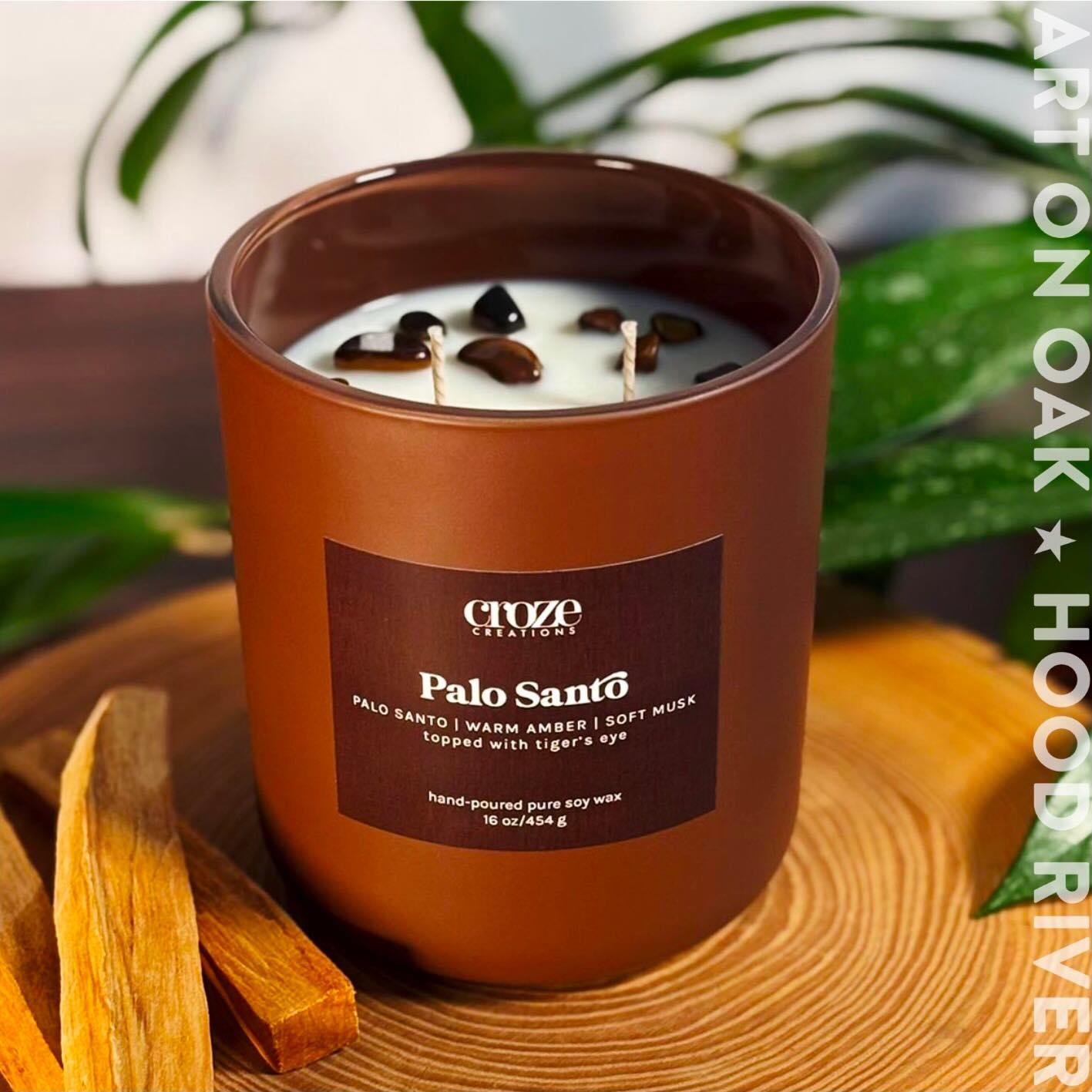 The gloomier the weather gets, the more we need to take care of ourselves. In addition to Good Medicine Tea @goodmedicinetea, we carry hand-poured scented candles by Cory Cae Hagbery @croze.creations, soaps and lotions from Noelle Newton @shewhowashes, and lovely loomed scarves by Erin Keene @plushwovens. Come on by Art On Oak at 210 Oak St., Hood River, OR, for some cozy warmth in the gallery. We’re open from 10:00 a.m. - 5:00 p.m. every day of the week. The friendliest gallery in the Gorge.” #tea #candles #handmadesoaps #scarves #visithoodriver